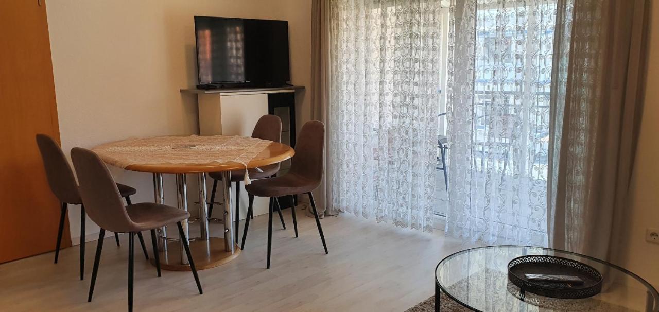 Outletcity Ferienwohnung 2 Метцинген Экстерьер фото